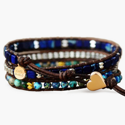 Enveloping bracelet to protect the Namaste heart