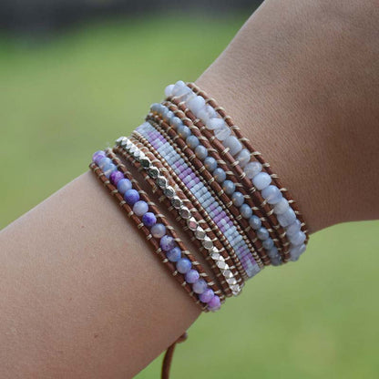 Paarse boho zomerarmband