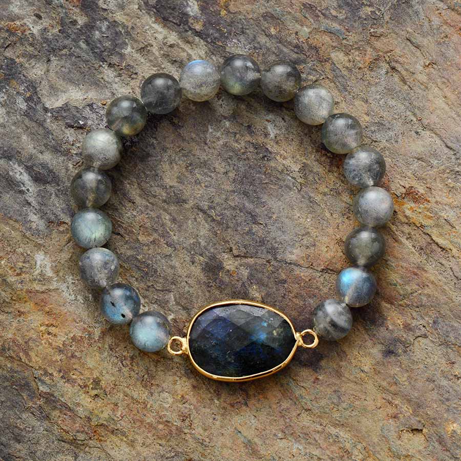 Bracelet en pierres précieuses de labradorite bleue