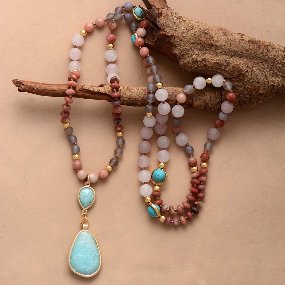 Protection necklace made of frosted turquoise and amazonite