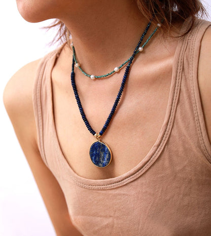 Collier de perles de lapis-lazuli apaisant