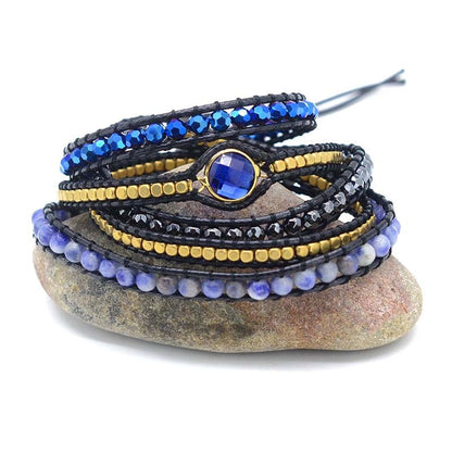 Enveloping bracelet made of peaceful dream crystal